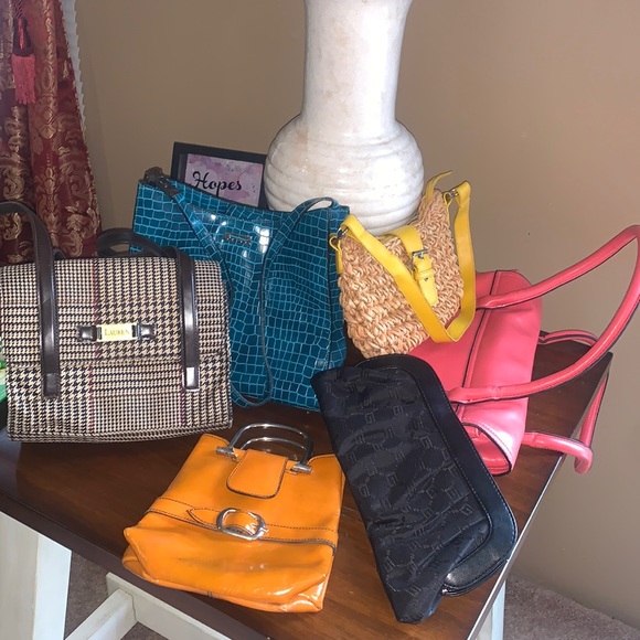 Wholesale Bundle- REAL BAD 😩😩😩🔥🔥🔥🔥 👛👜👝🎒
